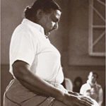 練習瑜伽體式時，不要閉上眼睛